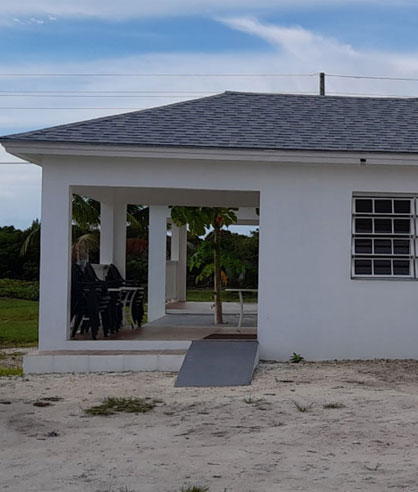 Affordable Restaurant and Bar in Colonel Hill Settlement, Bahamas